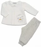 Детский костюм с аппликацией в виде кошки и стегаными штанами