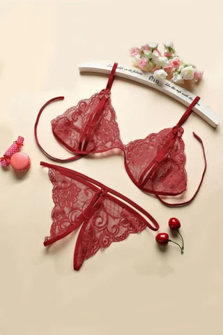 Комплект нижнего белья с открытым доступом