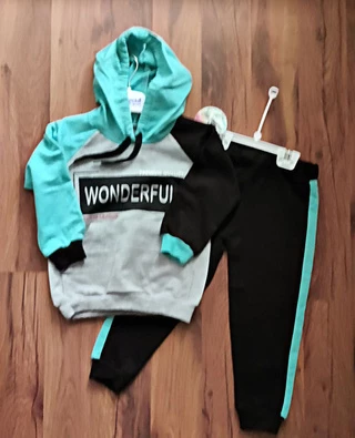 Костюм с капюшоном