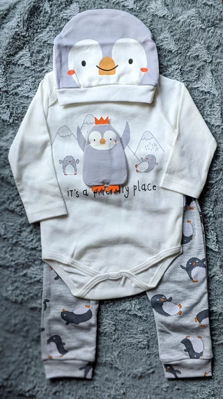 Костюмчик с боди, штаниками и шапочкой