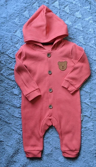 Костюмчик с капюшоном