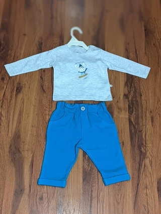 Детский костюм со свитшотом и штанами