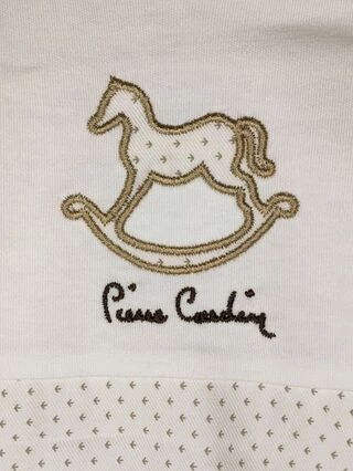 Белый детский костюм Pierre Cardin