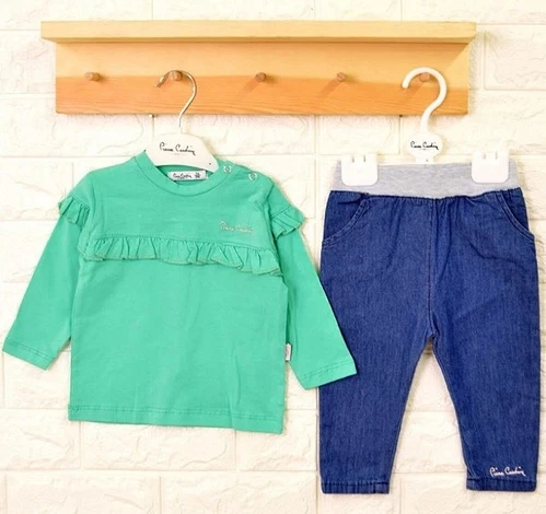 Костюм для девочки с джинсами и блузкой Pierre Cardin