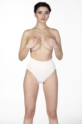 Трусы с утяжкой на талии