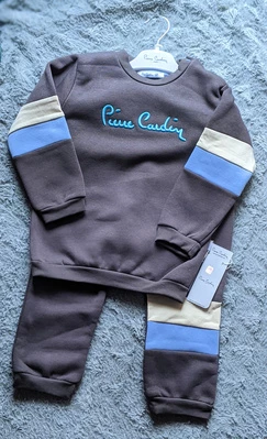 Костюм с кофтой и штанами Pierre Cardin