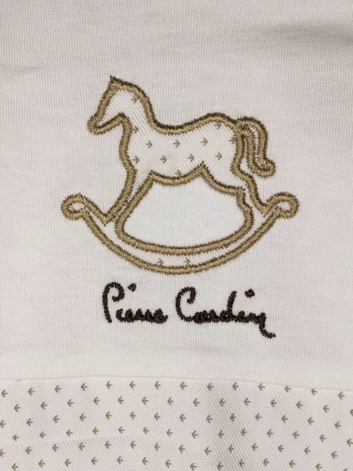 Белый детский костюм Pierre Cardin